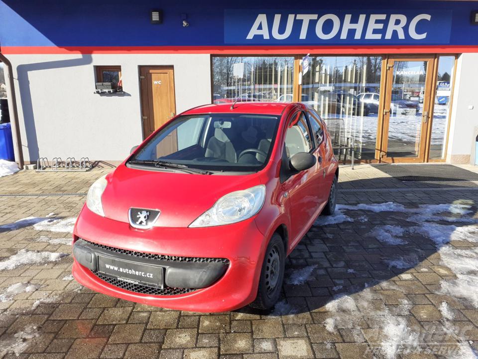 Peugeot 107 1.0 3 DV  ČR