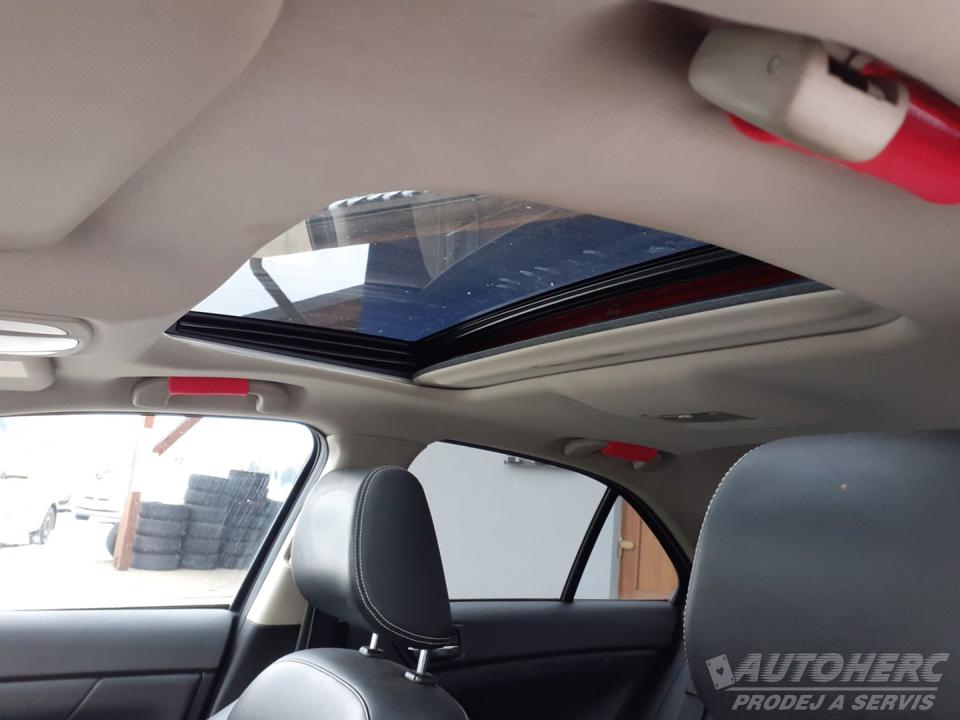 Suzuki Kizashi 2.4 i 4X4 ČR