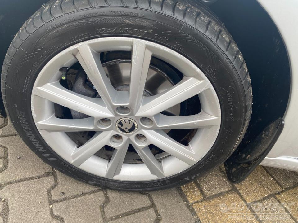 Škoda Octavia III 1.4 TSi Elegance 103 kW