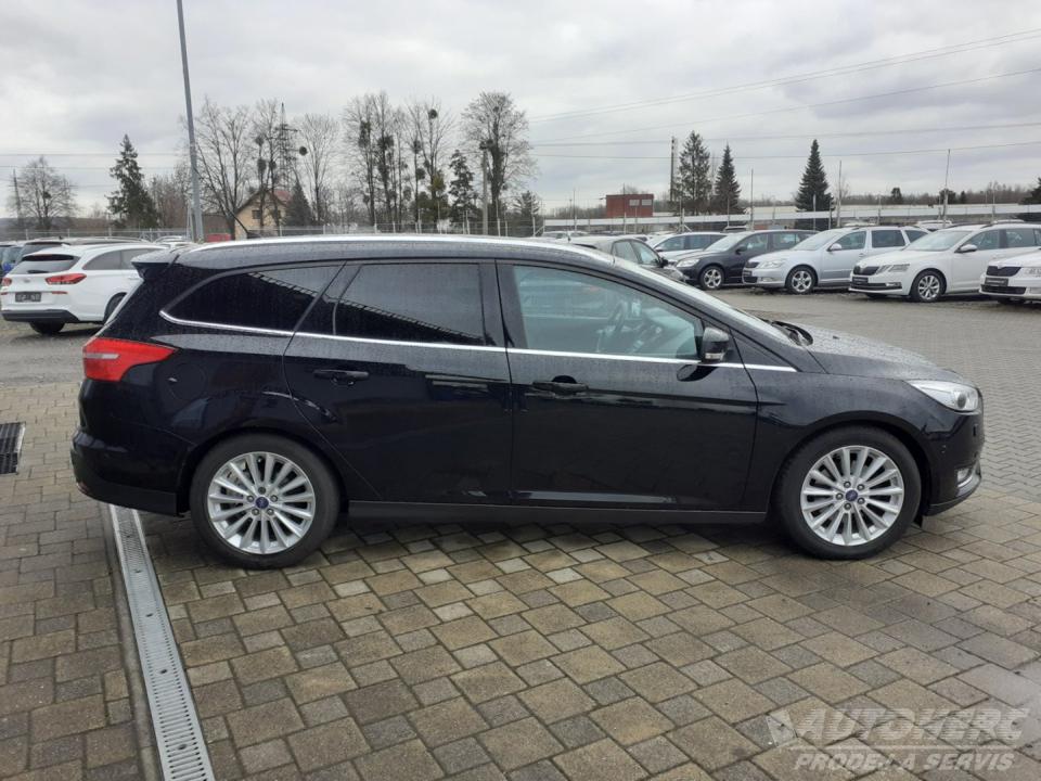 Ford Focus 1.5 E.B. TITANIUM