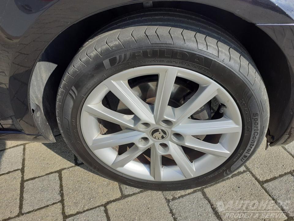 Škoda Octavia 2.0 TDi DSG ELEGANCE