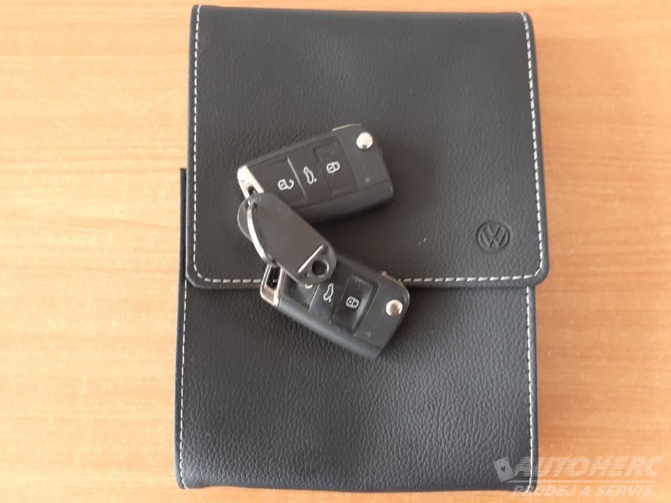 Volkswagen e-Golf VII 100Kw  ELEKTRO