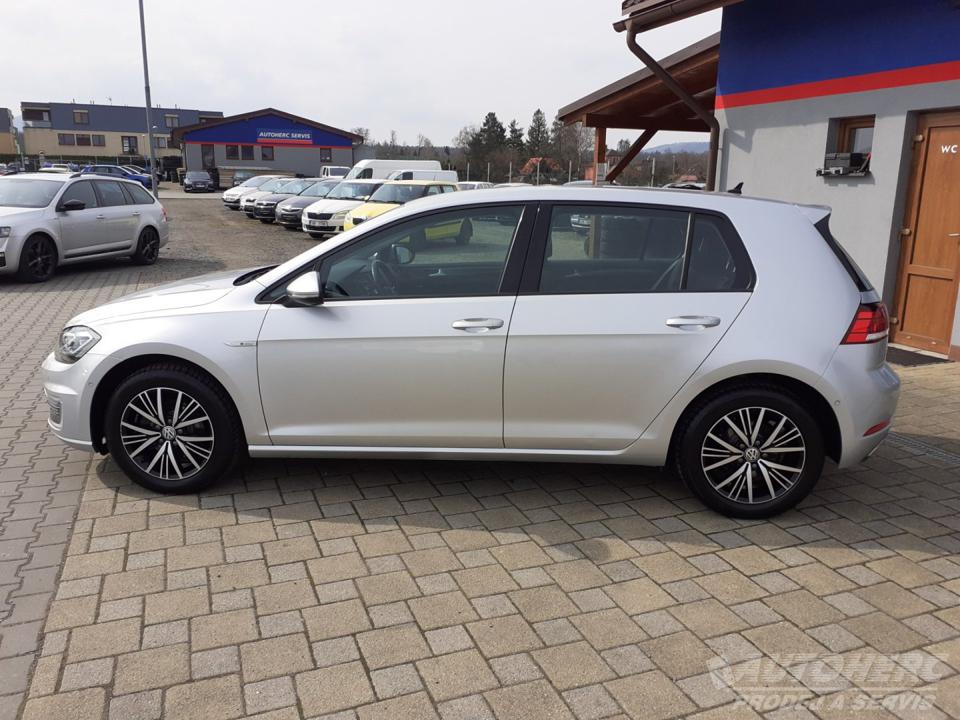 Volkswagen e-Golf VII 100Kw  ELEKTRO