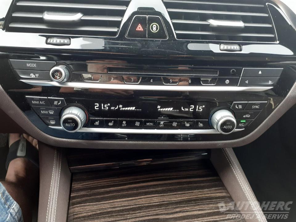 BMW Řada 5 530d x Drive Luxury Line