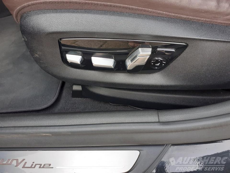 BMW Řada 5 530d x Drive Luxury Line