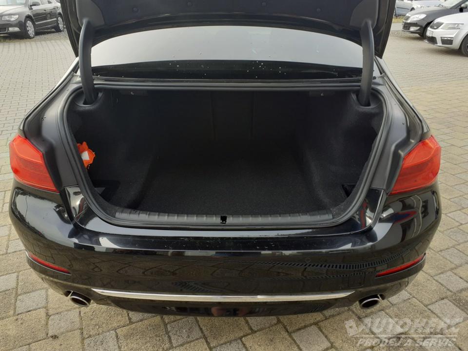 BMW Řada 5 530d x Drive Luxury Line