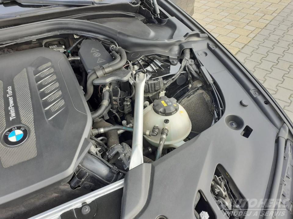 BMW Řada 5 530d x Drive Luxury Line