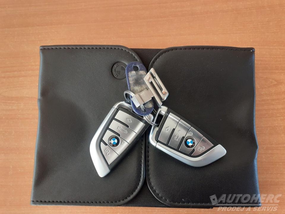 BMW Řada 5 530d x Drive Luxury Line