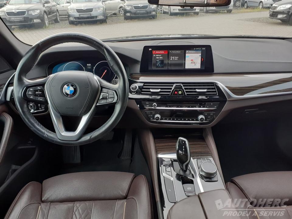 BMW Řada 5 530d x Drive Luxury Line