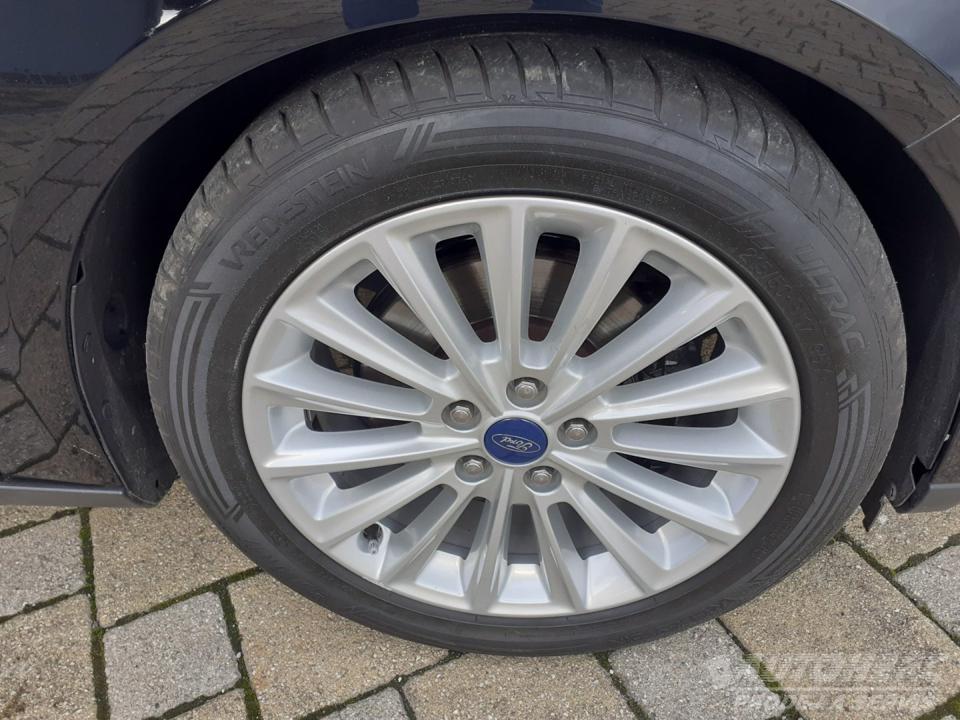 Ford Focus 1.5 E.B. TITANIUM