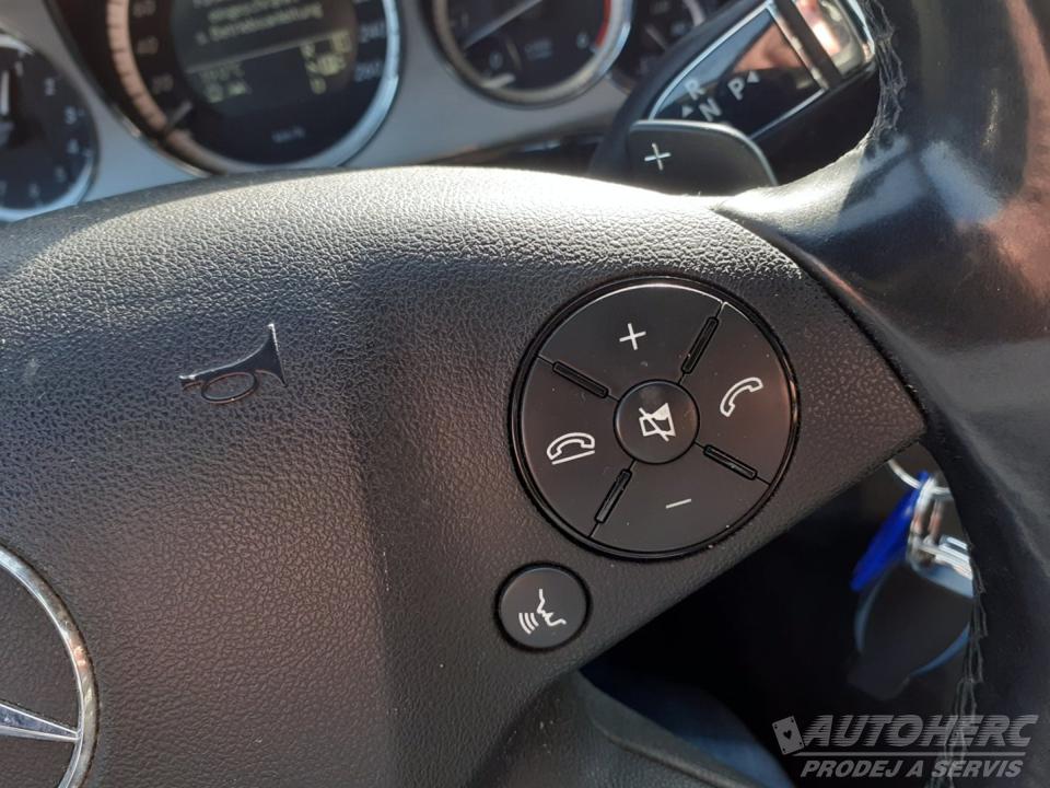 Mercedes-Benz Třídy E 3.0 6V CDi 4x4