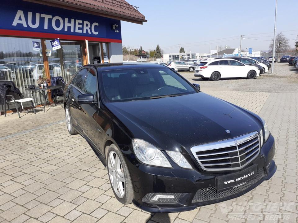 Mercedes-Benz Třídy E 3.0 6V CDi 4x4
