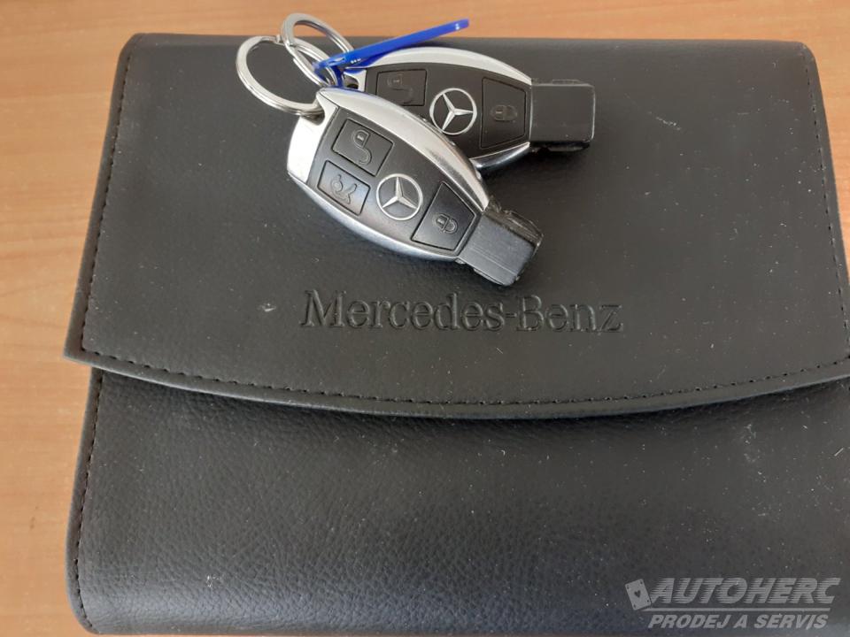 Mercedes-Benz Třídy E 3.0 6V CDi 4x4