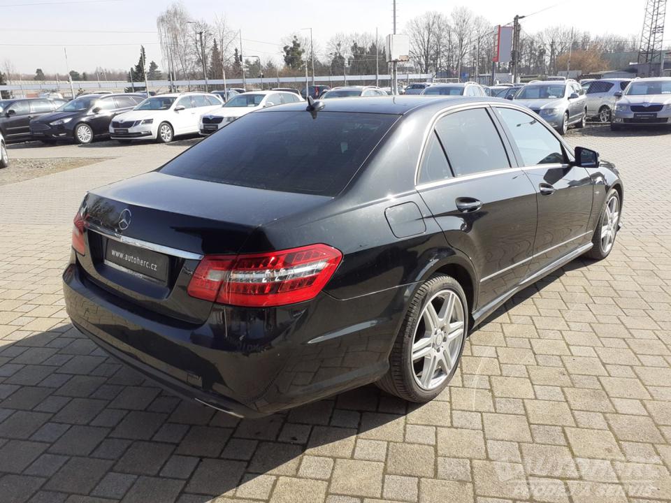 Mercedes-Benz Třídy E 3.0 6V CDi 4x4