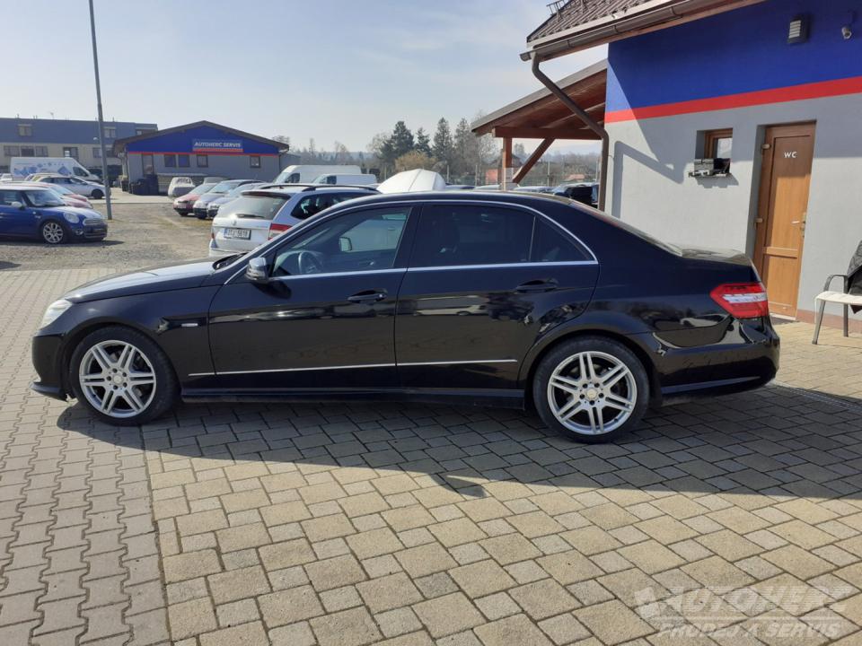 Mercedes-Benz Třídy E 3.0 6V CDi 4x4