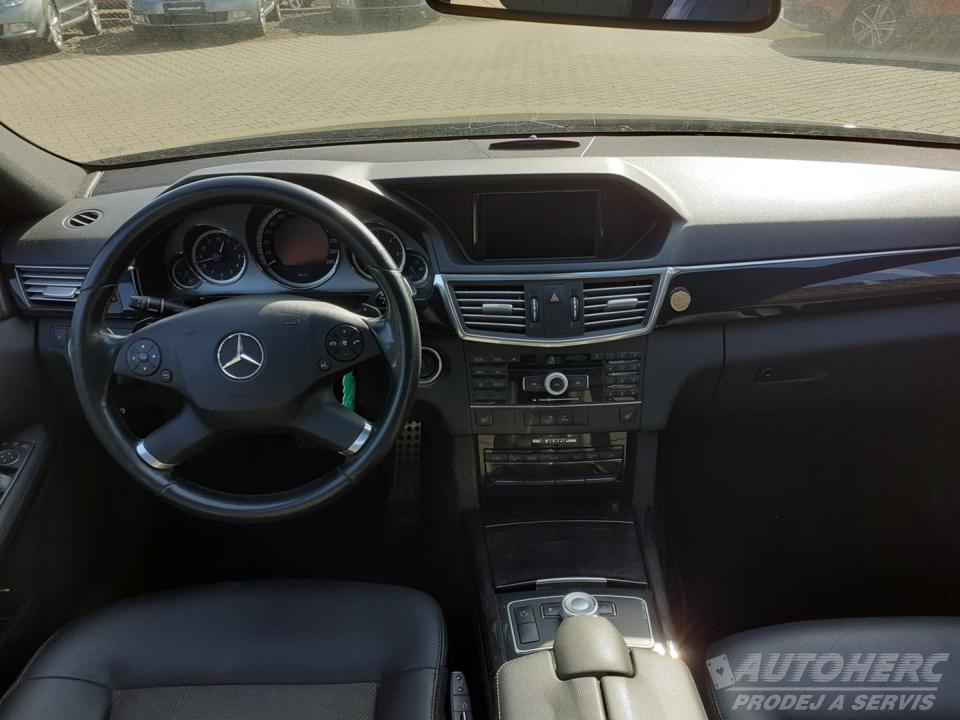 Mercedes-Benz Třídy E 3.0 6V CDi 4x4