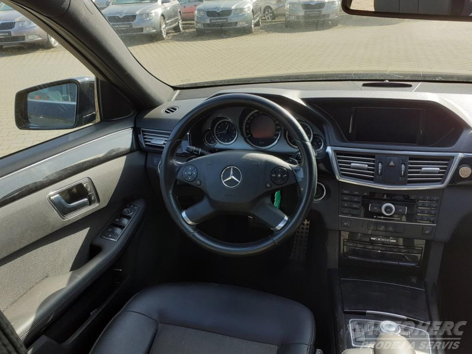Mercedes-Benz Třídy E 3.0 6V CDi 4x4