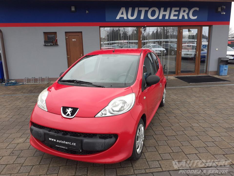 Peugeot 107 1.0 3 DV  ČR