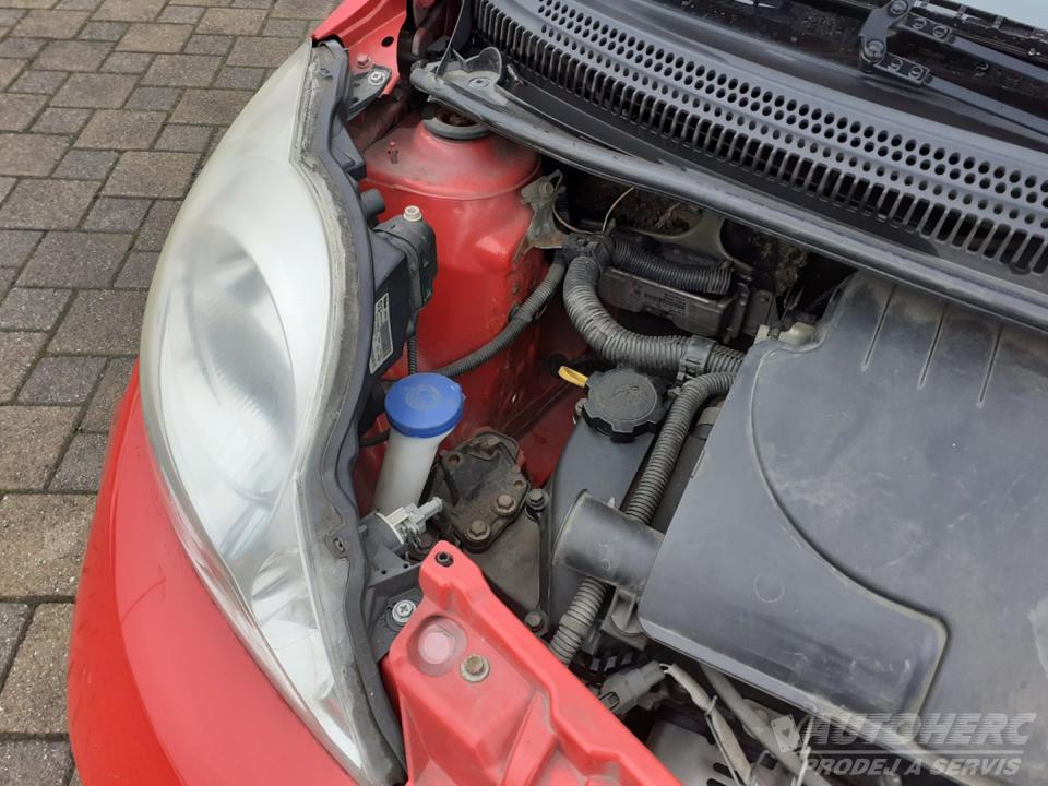 Peugeot 107 1.0 3 DV  ČR