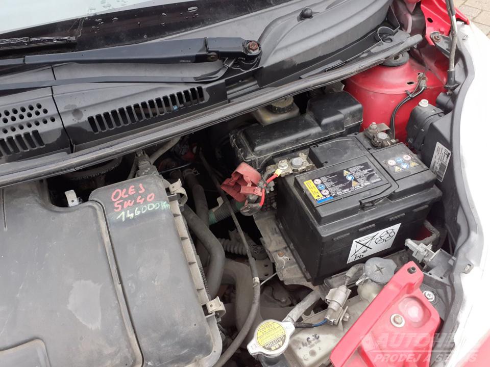 Peugeot 107 1.0 3 DV  ČR