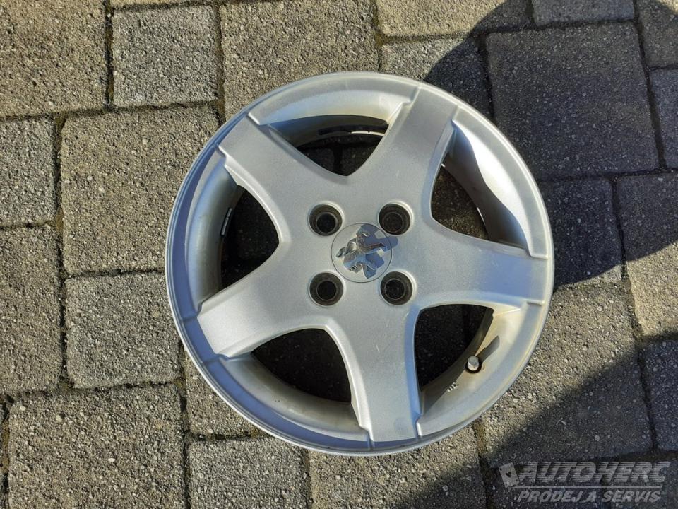 Peugeot 107 1.0 3 DV  ČR