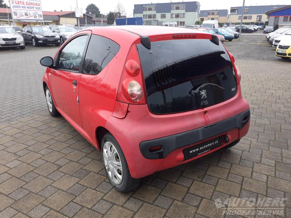 Peugeot 107 1.0 3 DV  ČR