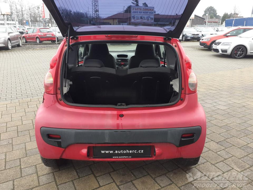 Peugeot 107 1.0 3 DV  ČR