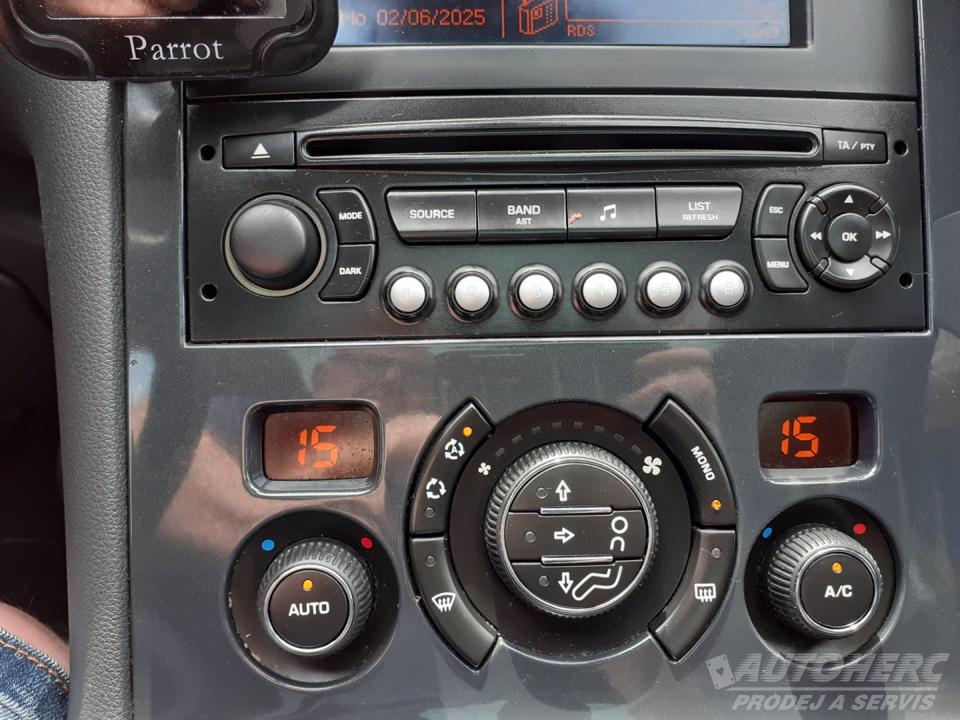 Peugeot 3008 1.6 i  16V 115Kw