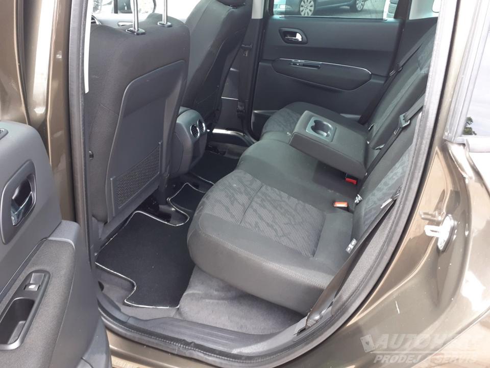 Peugeot 3008 1.6 i  16V 115Kw