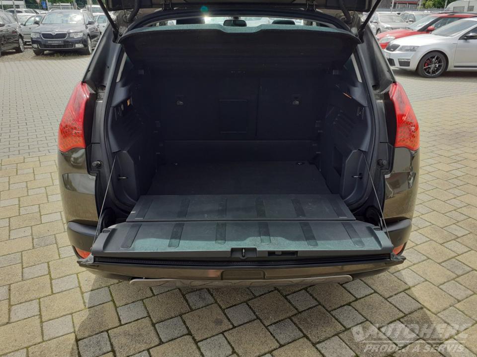 Peugeot 3008 1.6 i  16V 115Kw