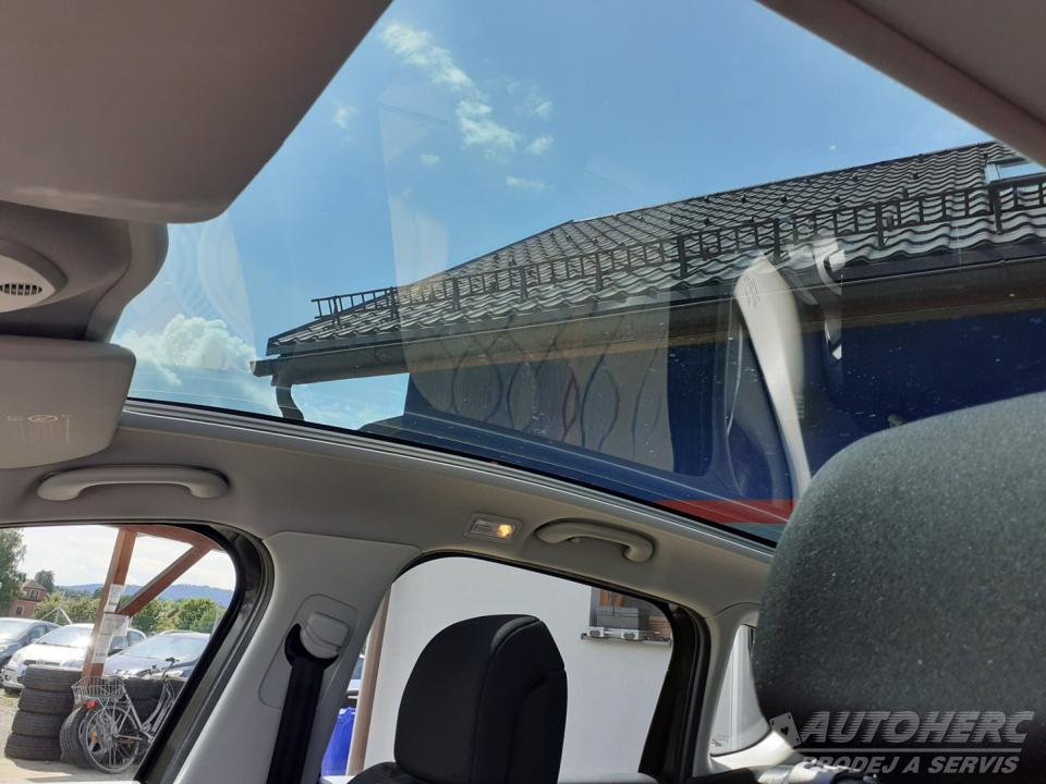 Peugeot 3008 1.6 i 88 kW