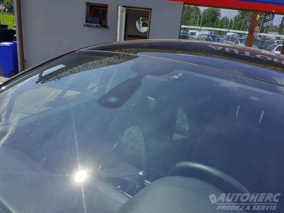 Peugeot 3008 1.6 i 88 kW