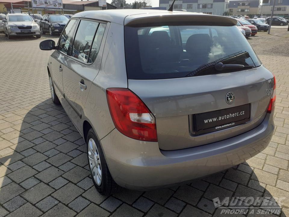 Škoda Fabia II 1.4 16V Ambiente