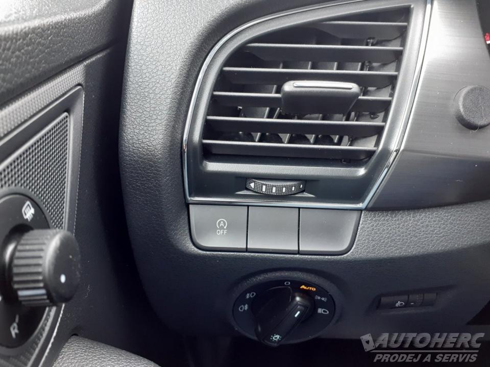 Škoda Fabia KOMBI 1.0 MPi ČR