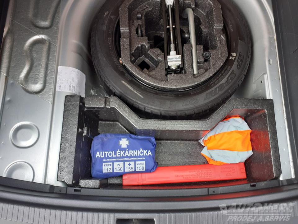 Škoda Fabia KOMBI 1.0 MPi ČR