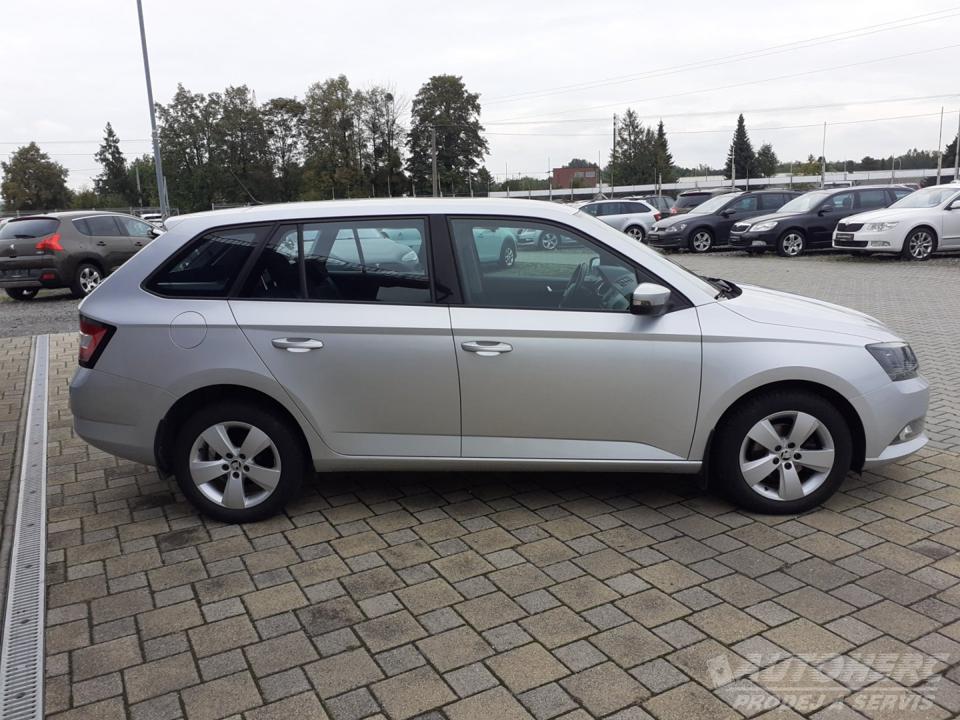Škoda Fabia KOMBI 1.0 MPi ČR