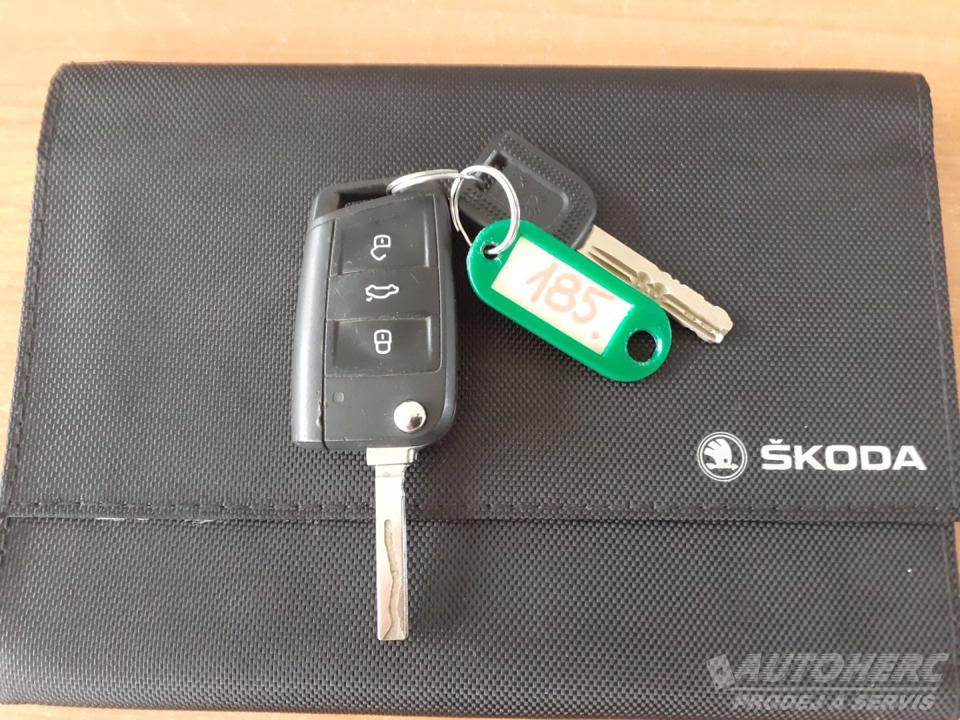 Škoda Fabia KOMBI 1.0 MPi ČR