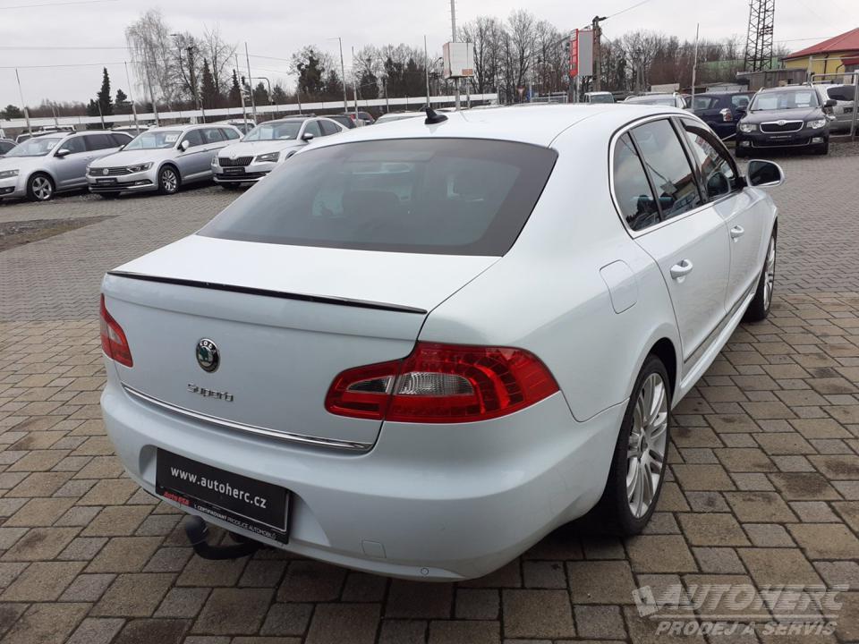 Škoda Superb 2.0 TDi DSG
