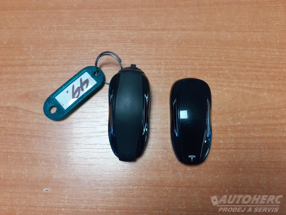 Tesla Model S 90D 4x4 385 kW