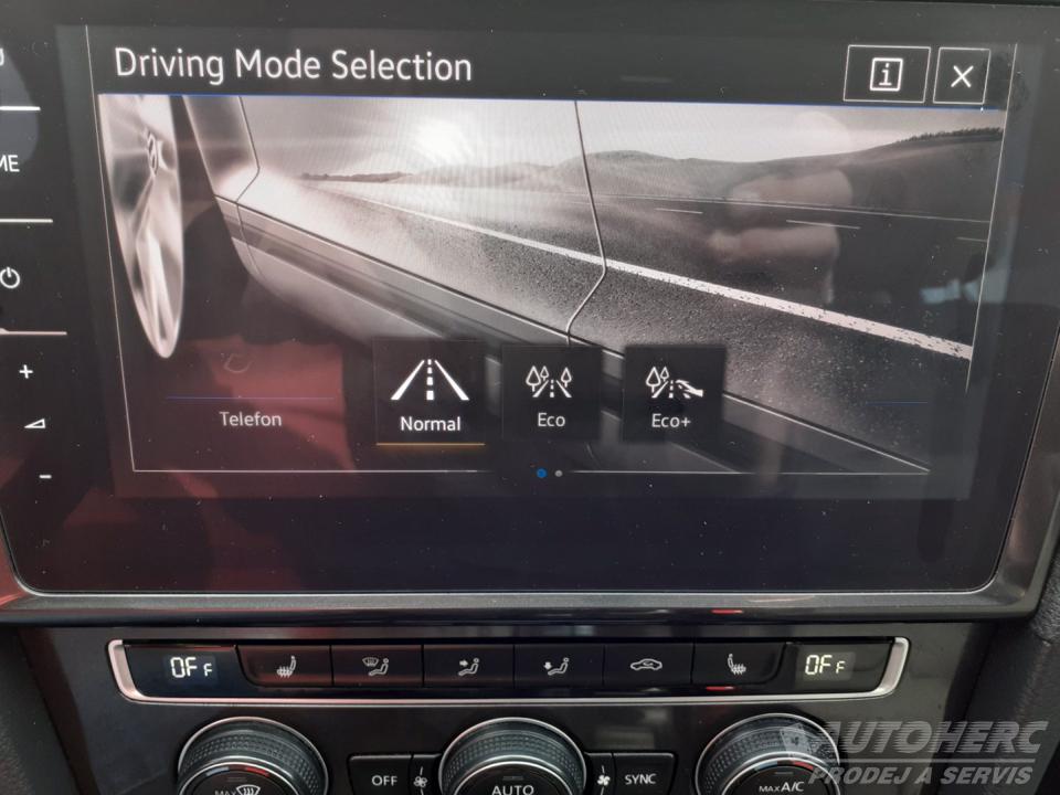 Volkswagen e-Golf VII 100Kw  ELEKTRO