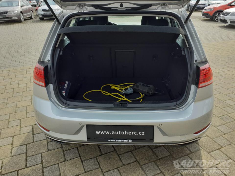 Volkswagen e-Golf VII 100Kw  ELEKTRO