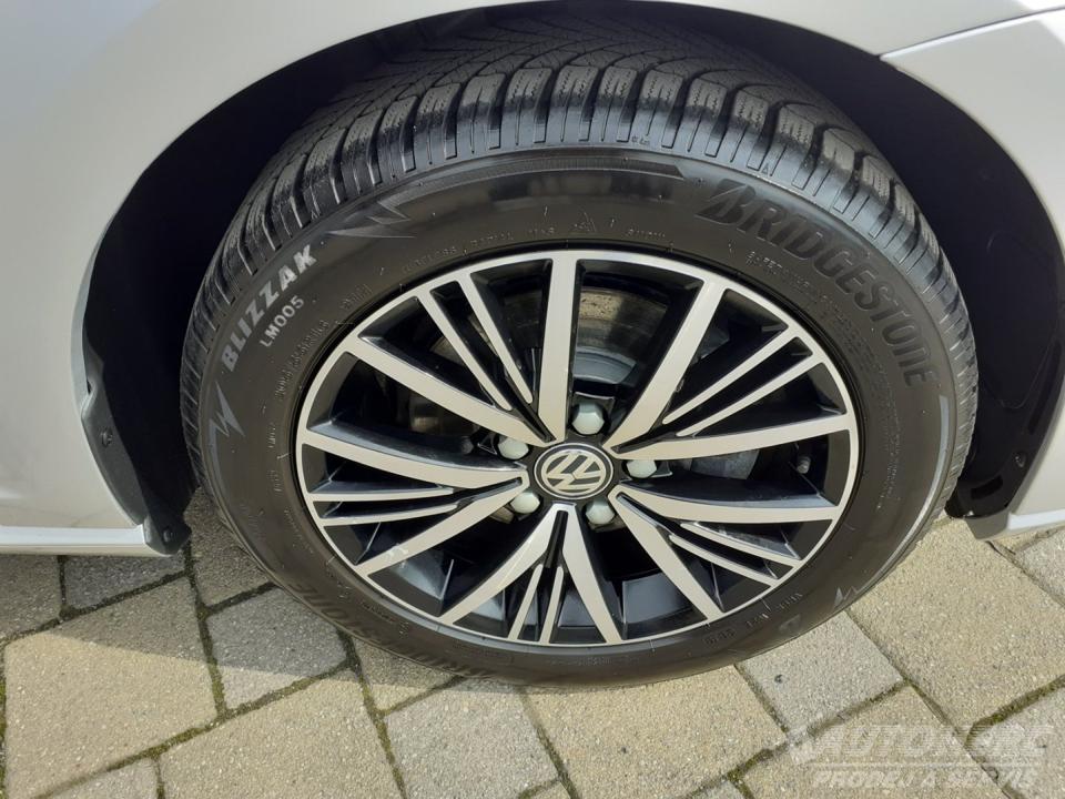 Volkswagen e-Golf VII 100Kw  ELEKTRO