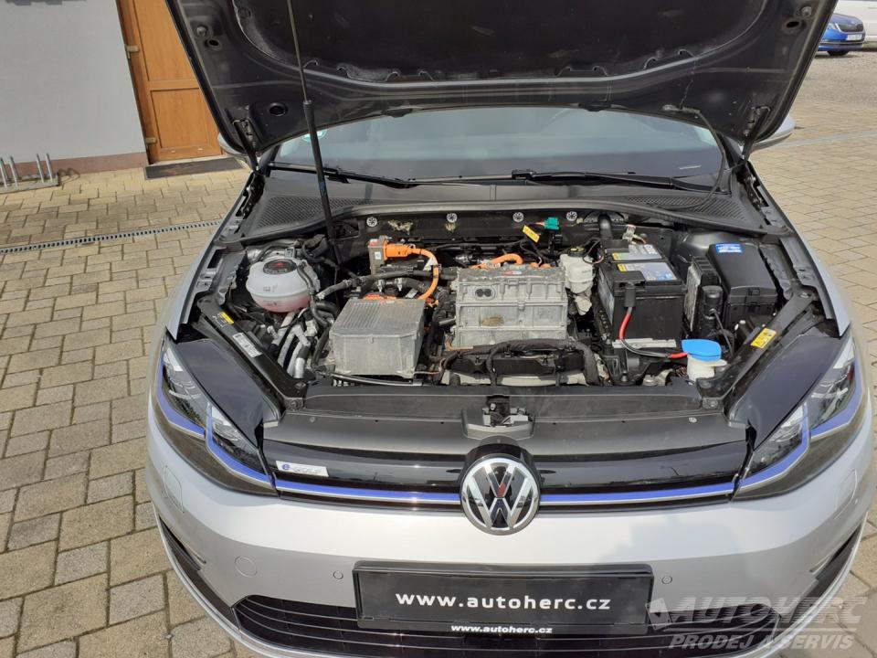 Volkswagen e-Golf VII 100Kw  ELEKTRO