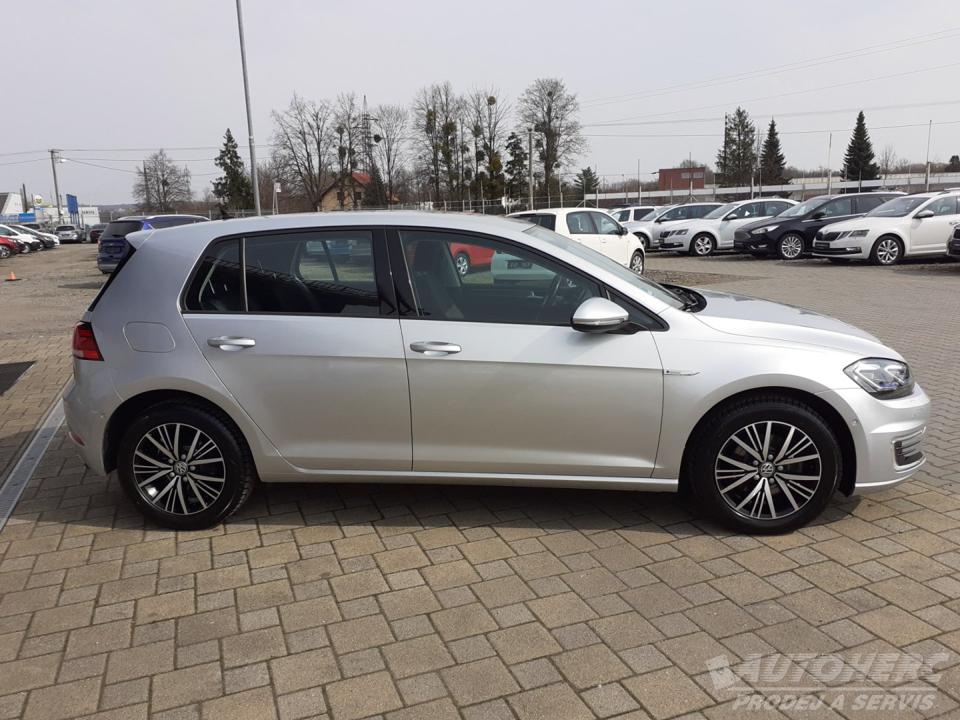 Volkswagen e-Golf VII 100Kw  ELEKTRO