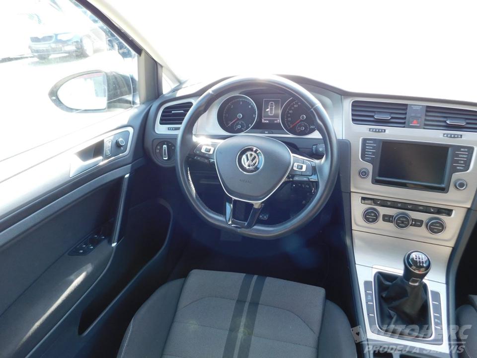 Volkswagen Golf VII KOMBI 2.0 TDI