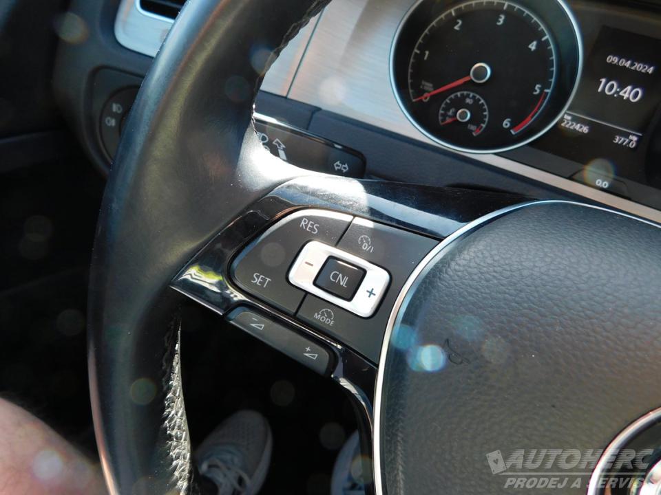 Volkswagen Golf VII KOMBI 2.0 TDI