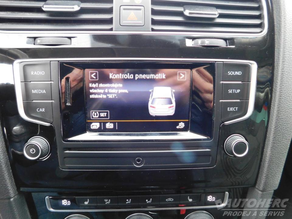 Volkswagen Golf VII KOMBI 2.0 TDi