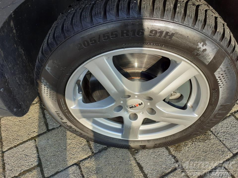 Volkswagen Sharan 2.0 TDi TREND