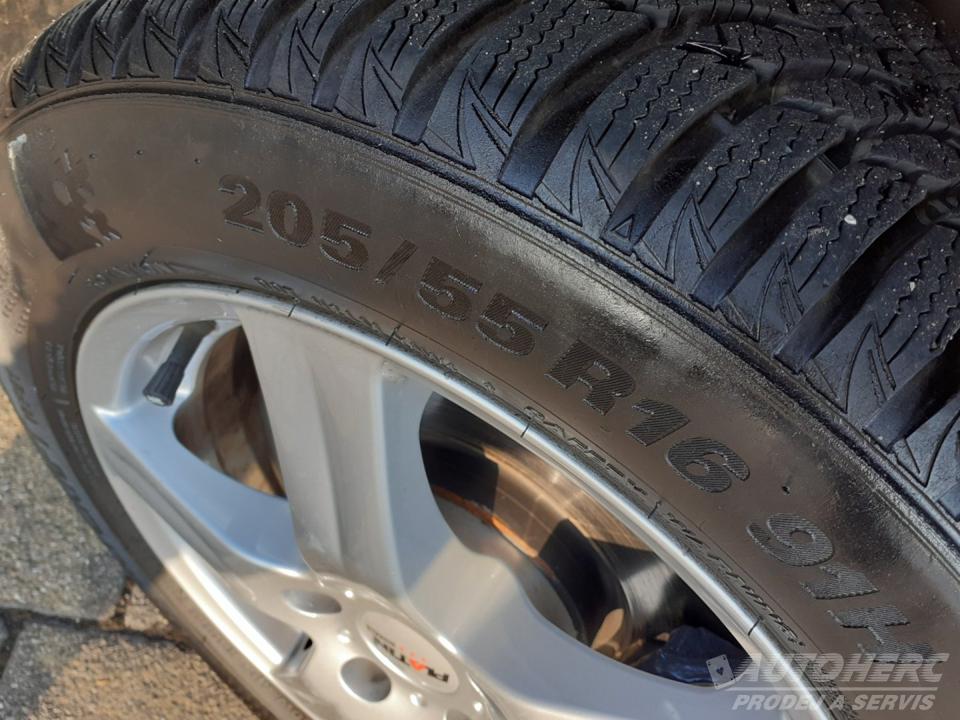 Volkswagen Sharan 2.0 TDi TREND