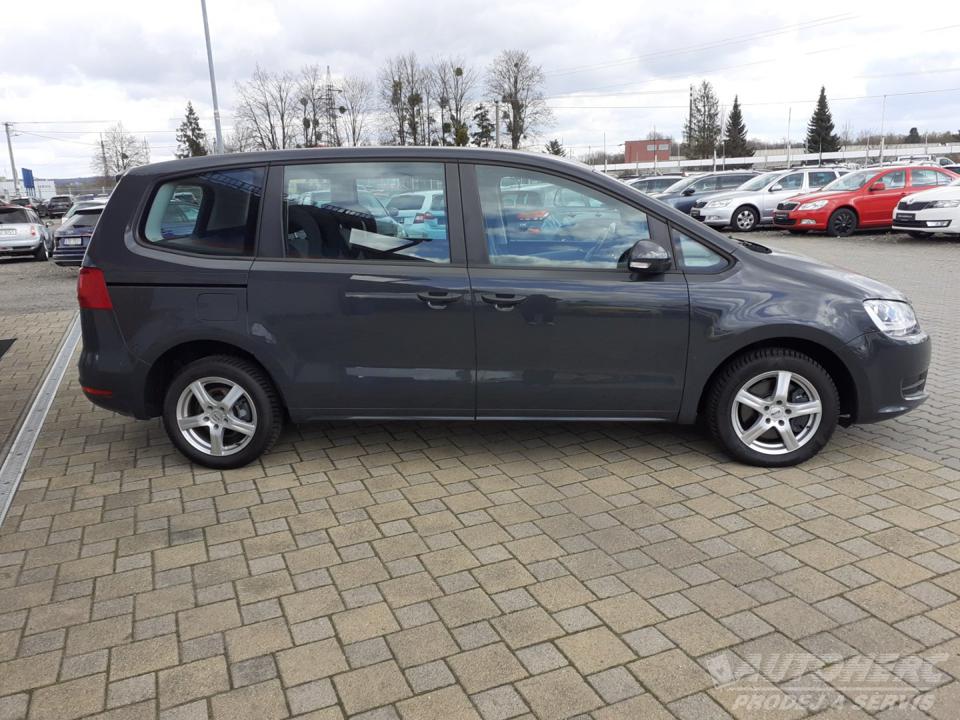 Volkswagen Sharan 2.0 TDi TREND